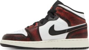 nike kids air jordan 1 retro high og gs basketball shoe, black/white/sail/infrared 23, 7 big kid