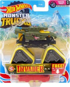 monster trucks 2021 invader with re-crushable car 18/75, 1:64 scale diecast truck (army green)