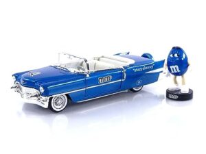 jada toys m&m's 1:24 1956 cadillac el dorado die-cast car w/ 2.75" blue figure, toys for kids and adults
