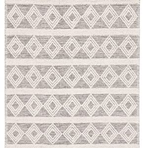 Safavieh Natura Collection Accent Rug - 4' x 6', Ivory & Black, Handmade Flat Weave Moroccan Boho Rustic Braided Tassel Wool, Ideal for High Traffic Areas in Entryway, Living Room, Bedroom (NAT307A)