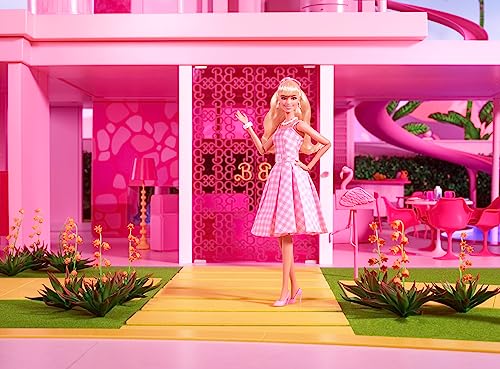 Barbie The Movie Doll, Margot Robbie as Barbie, Collectible Doll Wearing Pink and White Gingham Dress with Daisy Chain Necklace for 6 years and up