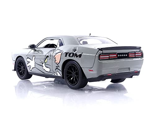 Jada Toys Tom and Jerry 1:24 2015 Dodge Challenger Hellcat Die-cast Car w/ 2.75" Jerry Figure, Toys for Kids and Adults