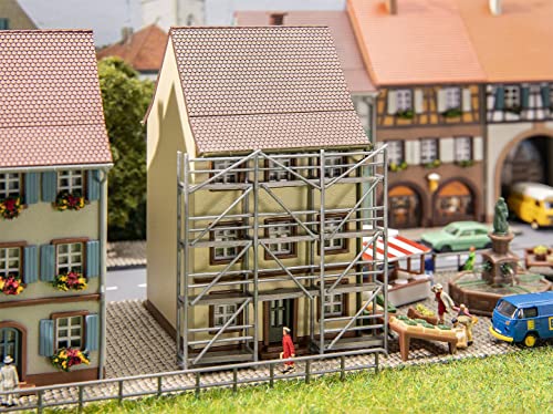 Faller 232175 N Scale 1:160 Kit of Old-Town House with Scaffolding - New