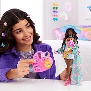 Barbie Extra Fly Doll with Beach-Themed Travel Clothes & Accessories, Tropical Coverup with Oversized Hat & Bag