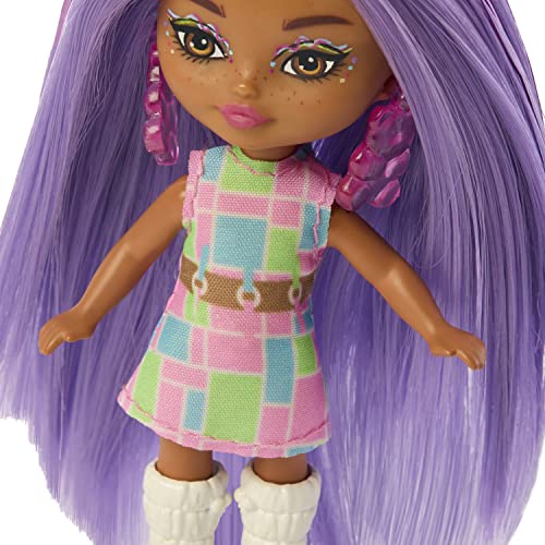 Barbie Five Barbie Dolls, Barbie Extra Mini Minis Bundle, Small Dolls with Colorful Fashions and Accessories