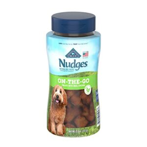 blue buffalo nudges on the go natural dog treats, chicken 5.5oz reusable container