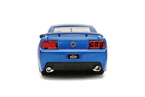 Jada Toys Big Time Muscle 1:24 2006 Ford Mustang GT Die-Cast Car (Candy Blue)