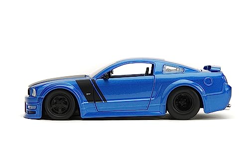 Jada Toys Big Time Muscle 1:24 2006 Ford Mustang GT Die-Cast Car (Candy Blue)