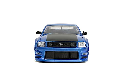 Jada Toys Big Time Muscle 1:24 2006 Ford Mustang GT Die-Cast Car (Candy Blue)