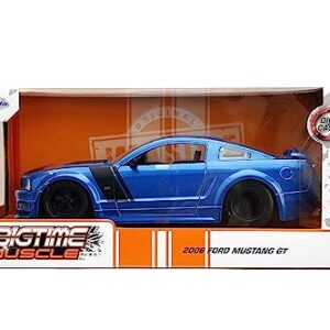 Jada Toys Big Time Muscle 1:24 2006 Ford Mustang GT Die-Cast Car (Candy Blue)