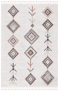 safavieh chapel collection accent rug - 4' x 6', ivory & black, rustic boho braided tassel design, non-shedding & easy care, ideal for high traffic areas in entryway, living room, bedroom (chp402a)