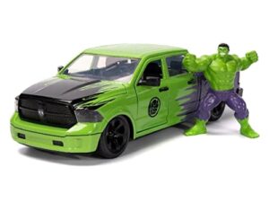 marvel 1:24 dodge ram 1500 die-cast car & 2.75" incredible hulk figure, toys for kids and adults