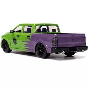 Marvel 1:24 Dodge Ram 1500 Die-Cast Car & 2.75" Incredible Hulk Figure, Toys for Kids and Adults