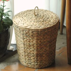 KOLWOVEN Wicker Trash Can with Lid in Bedroom, Bathroom - 3 Gallon Small Trash Can in Office - Boho Woven Wicker Waste Basket - Office Garbage Cans for Under Desk with Plastic Insert