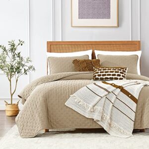 roaringwild oversized king quilt sets with pillow shams, beige california cal king size lightweight soft coverlet bedspread, tan cream thin bedding set bed cover, 3 pieces, 118x106 inches