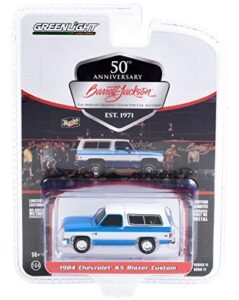 1984 chevy k5 blazer custom blue and white (lot #534) barrett jackson scottsdale edition series 11 1/64 diecast model car by greenlight 37270 d