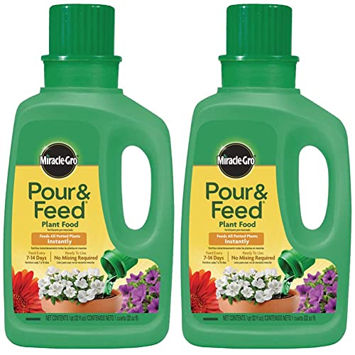 Miracle-Gro Pour & Feed Plant Food (Liquid), 32 fl. oz (Pack of 2)