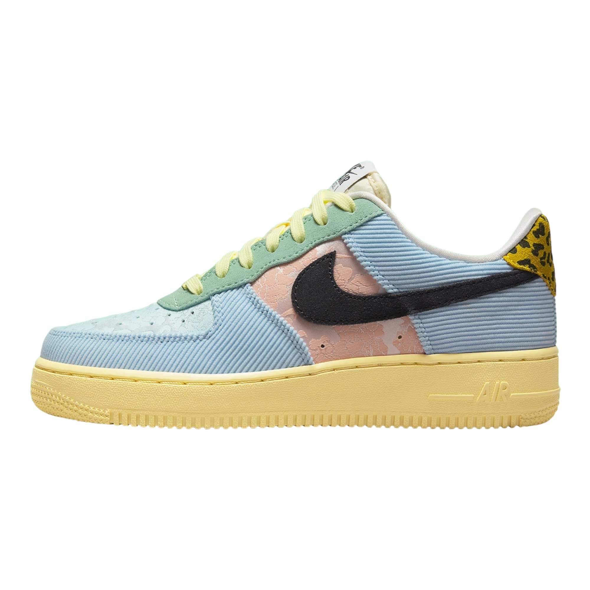 Nike Women's Air Force 1 '07 Shoes, Celestine Blue/Off Noir, 10