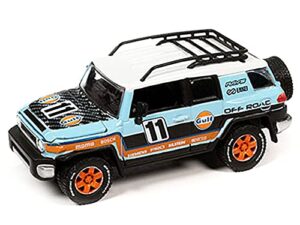 2007 fj cruiser #11 light blue gulf oil with roofrack limited edition to 6000 pieces worldwide 1/64 diecast model car by johnny lightning jlcp7415