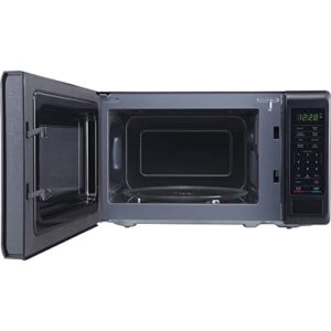 Magic Chef MC77MB Countertop Microwave Oven, Small Microwave for Compact Spaces, 700 Watts, 0.7 Cubic Feet, Black