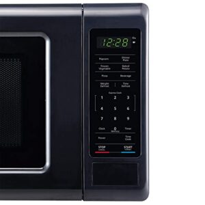 Magic Chef MC77MB Countertop Microwave Oven, Small Microwave for Compact Spaces, 700 Watts, 0.7 Cubic Feet, Black