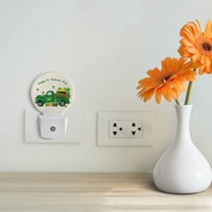 Night Light Plug into Wall, LED Nightlights St.Patrick's Day Shamrocks Truck Green Linen Small Nightlight Auto Dusk-to-Dawn Sensor Lamp LED Night Lights for Kid's Bedroom, Bathroom