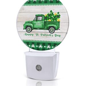 Night Light Plug into Wall, LED Nightlights St. Patrick's Day Green Truck Lucky Shamrocks Wood Grain Small Nightlight Auto Dusk-to-Dawn Sensor Lamp LED Night Lights for Kid's Bedroom, Bathroom