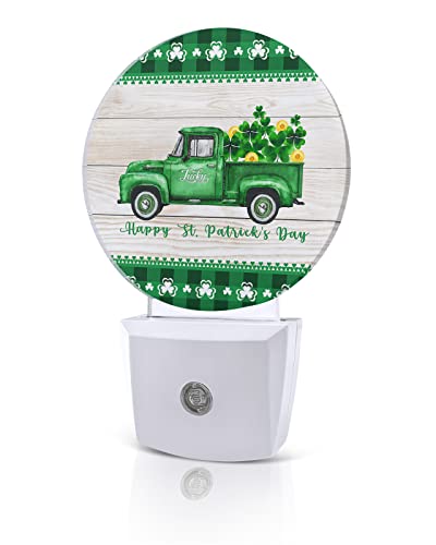 Night Light Plug into Wall, LED Nightlights St. Patrick's Day Green Truck Lucky Shamrocks Wood Grain Small Nightlight Auto Dusk-to-Dawn Sensor Lamp LED Night Lights for Kid's Bedroom, Bathroom