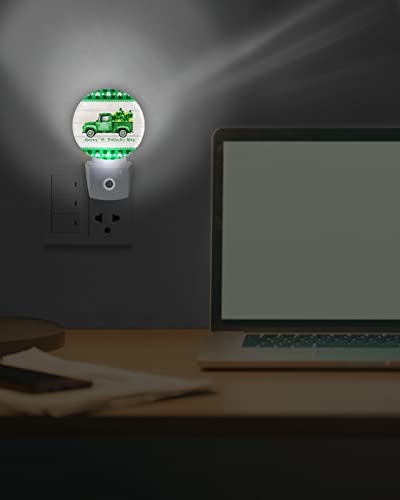 Night Light Plug into Wall, LED Nightlights St. Patrick's Day Green Truck Lucky Shamrocks Wood Grain Small Nightlight Auto Dusk-to-Dawn Sensor Lamp LED Night Lights for Kid's Bedroom, Bathroom