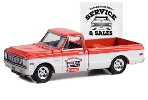 1972 chevy c-10 shortbed pickup truck red and white the busted knuckle garage service & sales busted knuckle garage series 2 1/64 diecast model car by greenlight 39120f