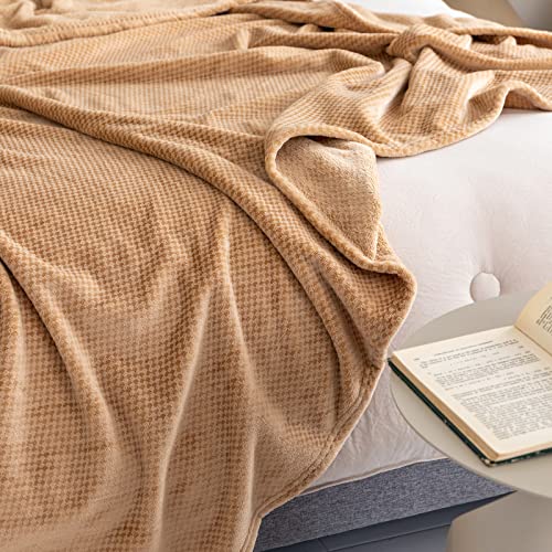 Qidordour Throw Blankets, Checkered Blanket, 60x80 Inch Flannel Fleece Jacquard Bed Throw, 310GSM Soft Microfiber Plush Fuzzy Cozy Luxury Bed Blanket for Couch, Sofa, Bedroom, Travel, Camping, Camel