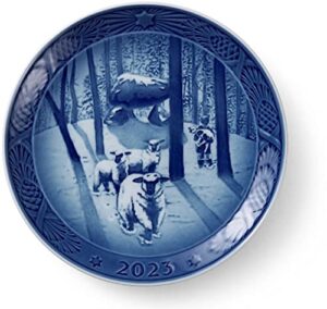 royal copenhagen 2023 christmas plate, christmas time in the forest 18 cm