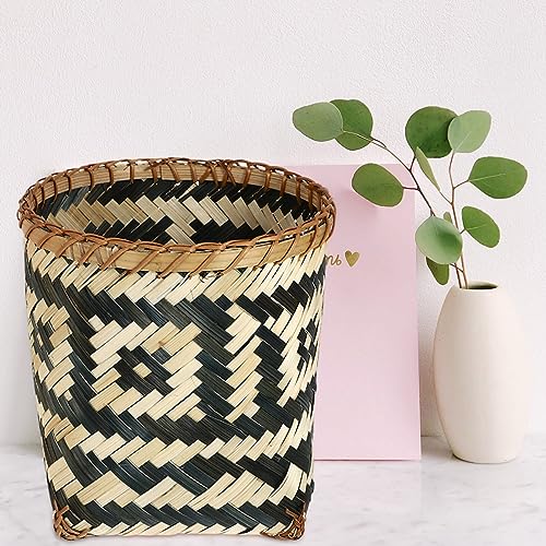 Healeved Wicker Trash Can Rattan Woven Paper Bin Rustic Rubbish Basket Round Garbage Container Bin Decorative Magazines Basket Arranging Flowers Holder for Home Office