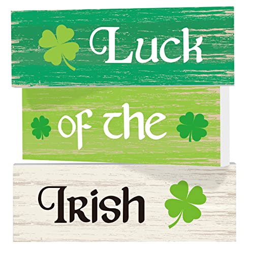 Whaline St. Patrick's Day Decor 3-layered Green Shamrock Wood Block St. Patricks Decorations Luck of the Irish Prints Wood Sign Tiered Tray Table Decorations for Home Living Room Mantle Dining Table, 3Pcs