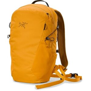 arc'teryx mantis 16 backpack | sleek compact 16l daypack | edziza, one size