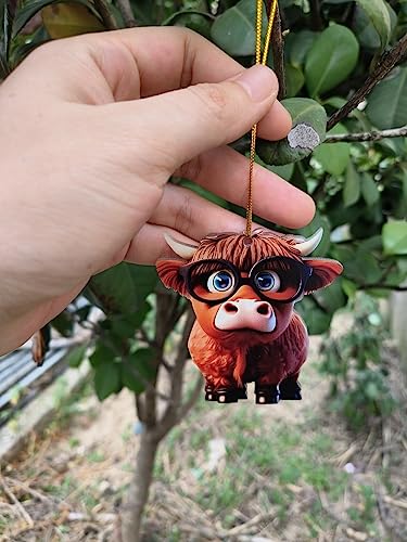 Cartoon Cow Decorative Hanging Ornament for Cars Backpacks Cute Acrylic Highland Cow Pendants Christmas Tree Decorations (Non-3D 10pcs cows, 8.5cm/3.35inch)