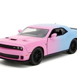 Pink Slips 1:24 2015 Dodge Challenger SRT Hellcat Die-Cast Car, Toys for Kids and Adults(Light Blue/Pink)