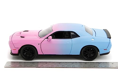 Pink Slips 1:24 2015 Dodge Challenger SRT Hellcat Die-Cast Car, Toys for Kids and Adults(Light Blue/Pink)