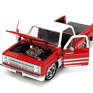 Just Trucks 1:24 1985 Chevy C10 Die-Cast Truck w/Tire Rack, Toys for Kids and Adults(Red/White)