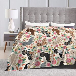 Majoug Cute Dachshund Pattern Sausage Pattern Throw Blanket Soft Lightweight Cozy Premium Flannel Warm Bed Blanket for Bedroom Living Couch All Seasons 60"X50"