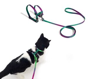 kitten harness cat harness and leash escape proof adjustable size h-type cat harness for large small cats lightweight soft walking travel petsafe harness（random color）
