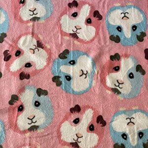 Guinea Pigs Pink Premium Anti-Pill No-Sew Throw Fleece Fabric Kit (50x60)
