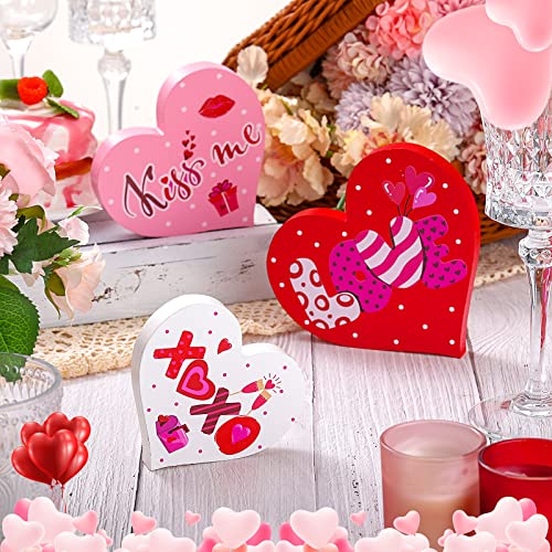 3 Pieces Valentine's Day Table Top Decoration Heart Love XOXO Wooden Signs Wooden Heart Shaped Table Decor Romantic Table Centerpiece Sign Standing Heart Wooden Sign for Table Tiered Tray Home Decor