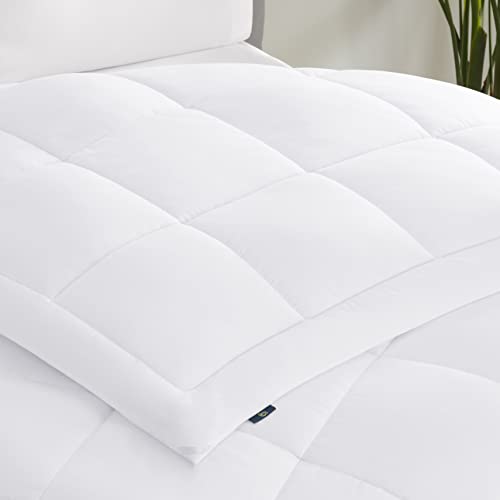 Serta ComfortSure Down Alternative Comforter, Soft Box Stitched Duvet Insert, Quilted Queen Comforter with 4 Corner Tabs, All Season Bedding, White