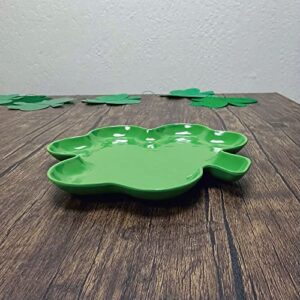 UPware 11.25 Inch Shamrock Shaped Plate Melamine Dinner Salad Plate for St. Patrick's Day Party (Shamrocks)