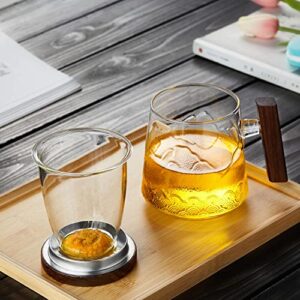 DOPUDO GLORIETTE Glass Teacup with Infuser and Lid, 570ml/19oz Large 3-Piece Glass Tea Mug with Embossing Landscape Pattern, Big Tea Cup with Wood Handle for Loose Leaf Tea