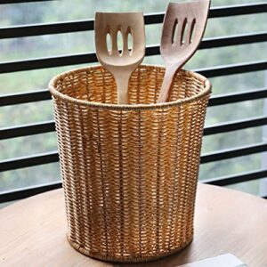 DOITOOL 1Pcs Round Rattan Waste Basket Bin, Handwoven Rattan Storage Baskets with Lid, Rattan Hamper Books Newspaper Decorative Can for Bedroom Desktop Coffee