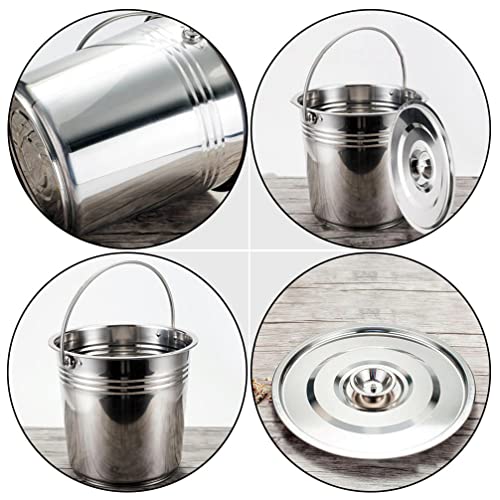 Yardwe Compost Bin Stainless Steel Compost Bucket Kitchen Countertop Odorless Compost Pail with Lid Food Waste Container with Carrying Handle for Outdoor Indoor Silver