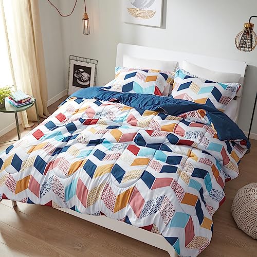 Comfort Spaces Kylar Cozy Comforter Set, Vibrant Chevron Ruching Design with Solid Reverse, All Season Down Alternative Bedding with Matching Sham, Full/Queen (88 in x 92 in), Multi/Aqua 3 Piece