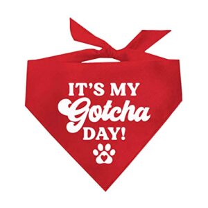 it's my gotcha day! dog bandana (12 red, one size)